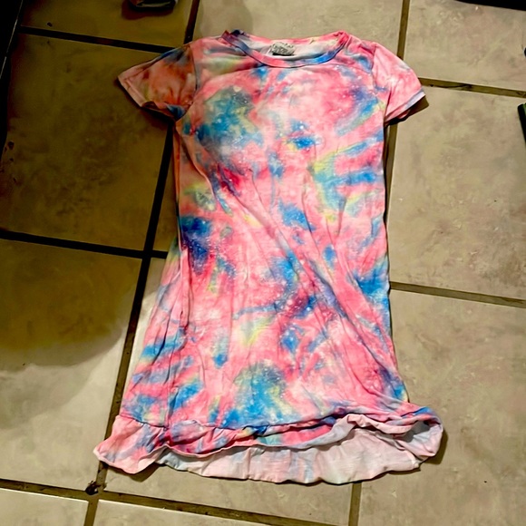 Dresses and shirts,shorts,jackets - Picture 1 of 4